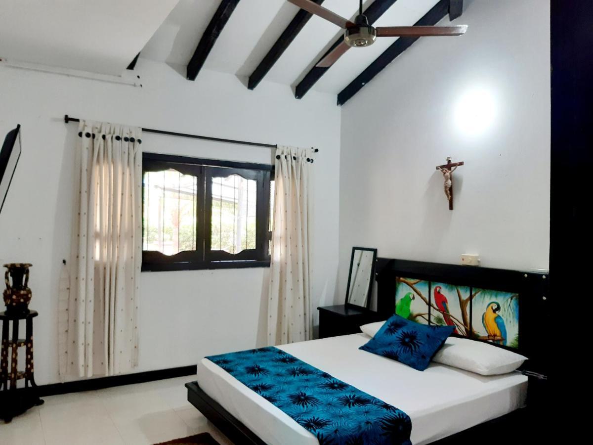 Casa Campo Emaus Caucasia エクステリア 写真