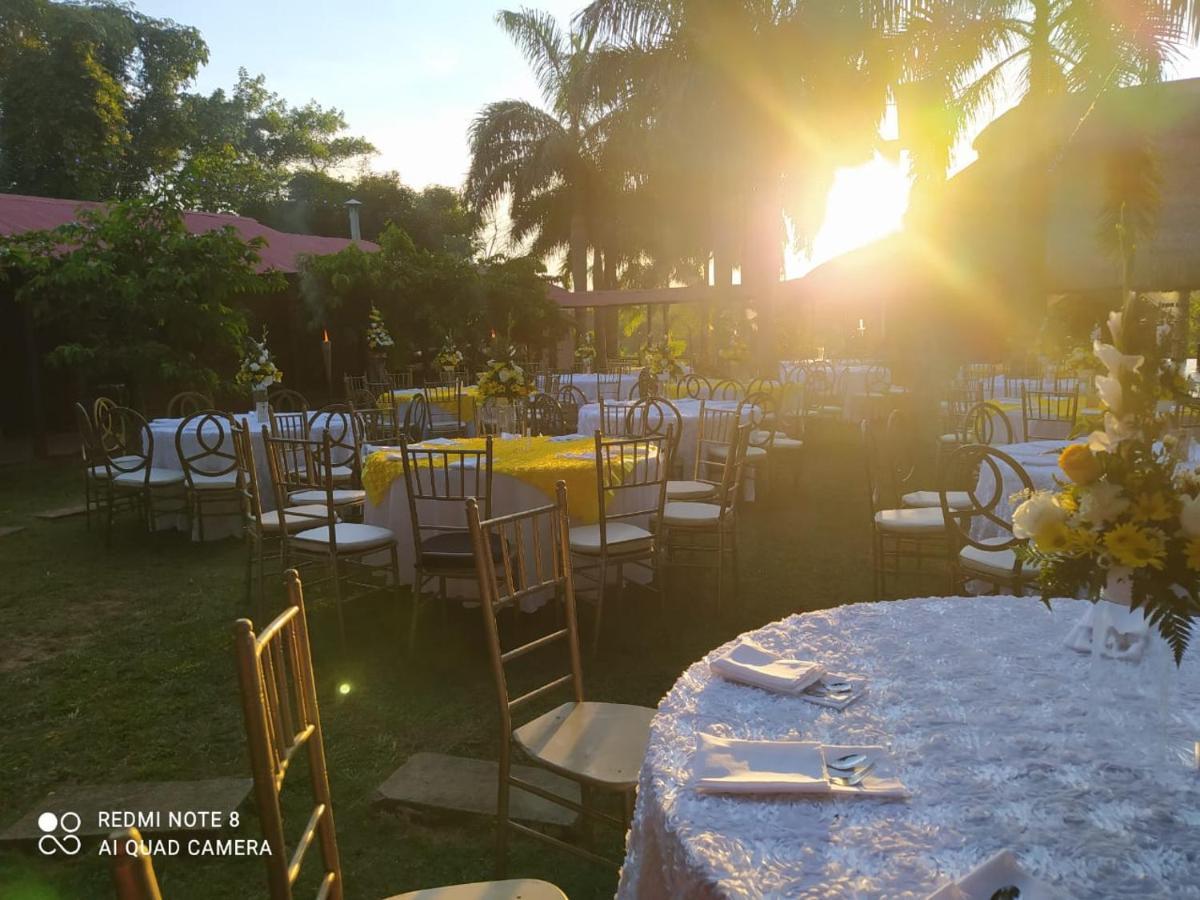 Casa Campo Emaus Caucasia エクステリア 写真
